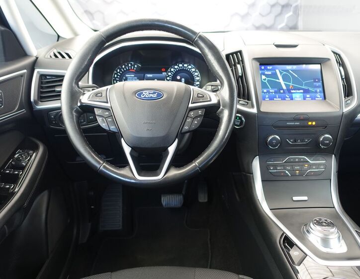 Ford S-MAX 8