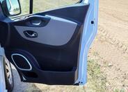 Renault Trafic 13