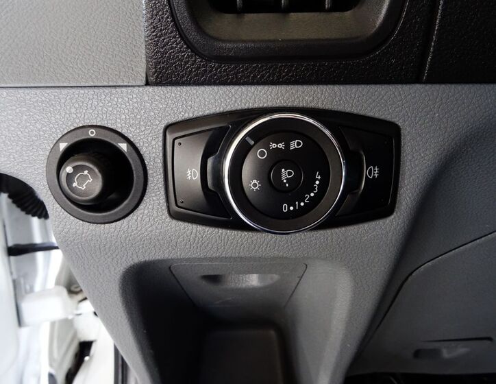 Ford Transit 16