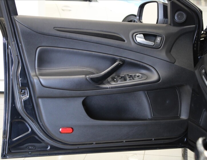 Ford Mondeo 18