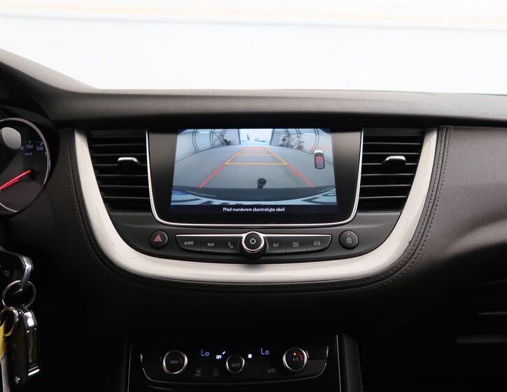 Opel Grandland X 24