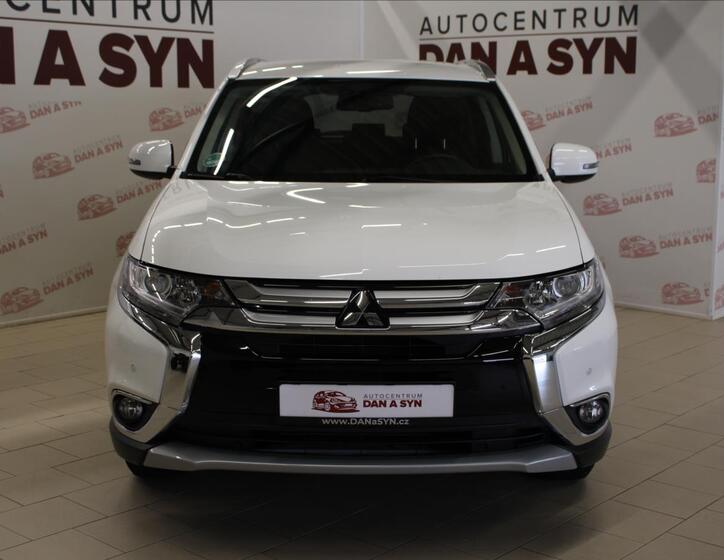 Mitsubishi Outlander 2