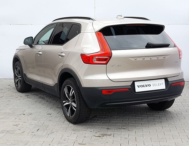 Volvo XC40 6