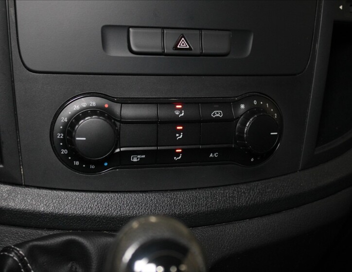 Mercedes-Benz Vito 14
