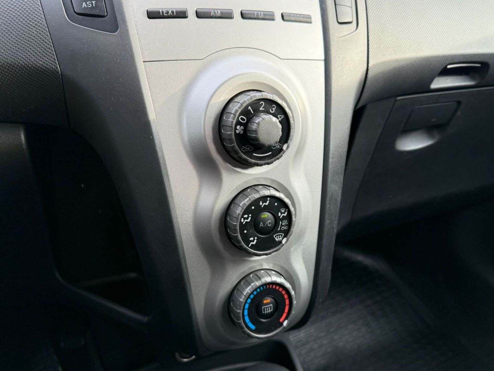 Toyota Yaris 15