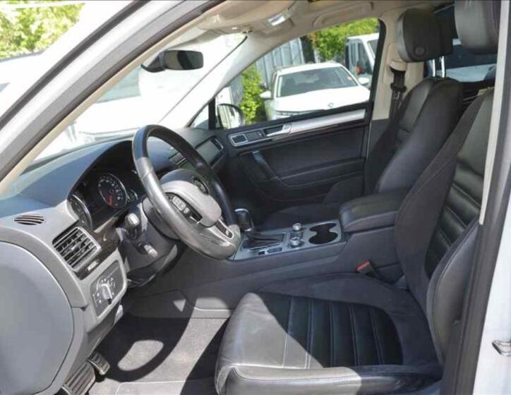 Volkswagen Touareg 12