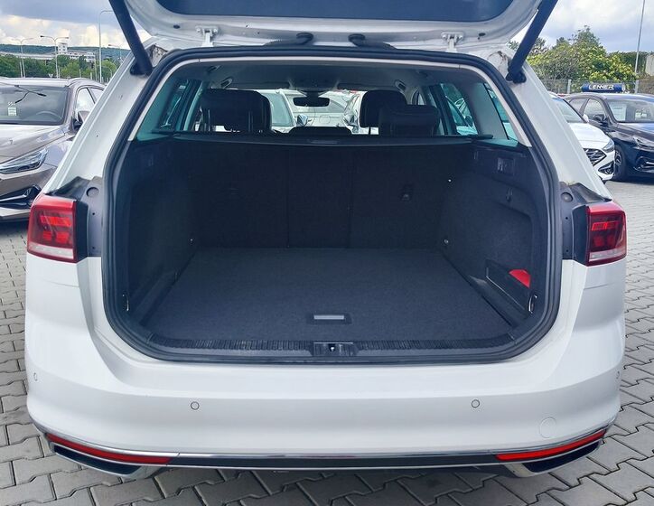 Volkswagen Passat 9
