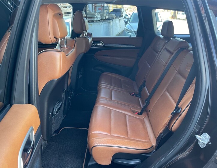 Jeep Grand Cherokee 22