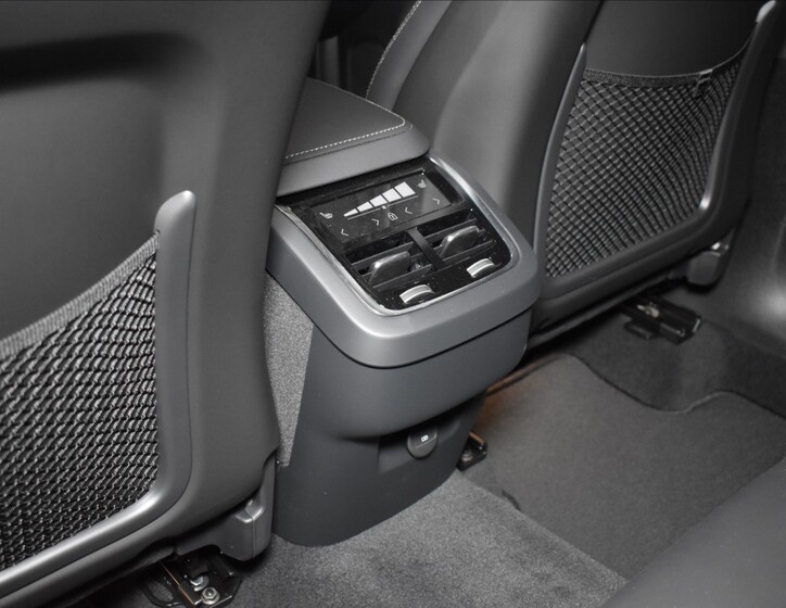 Volvo XC60 19