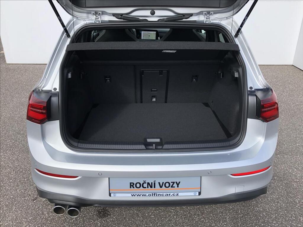 Volkswagen Golf 11