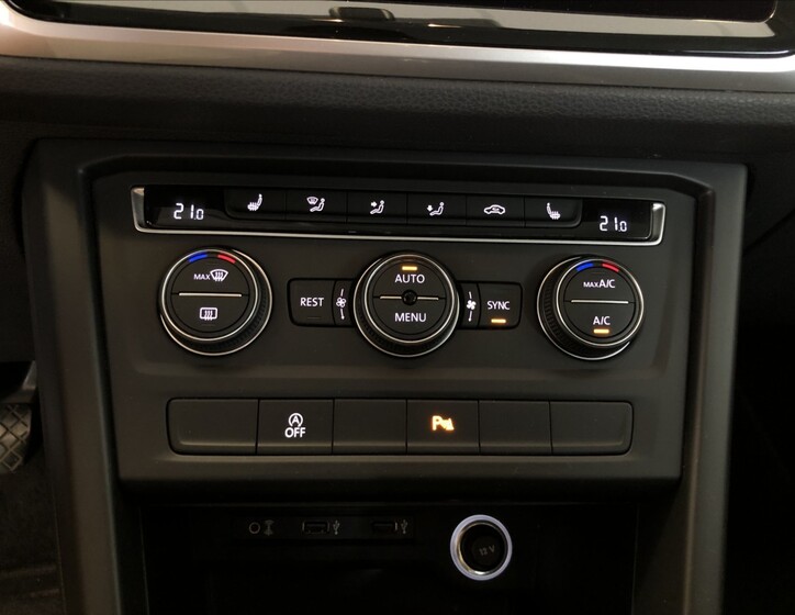 Volkswagen Touran 27