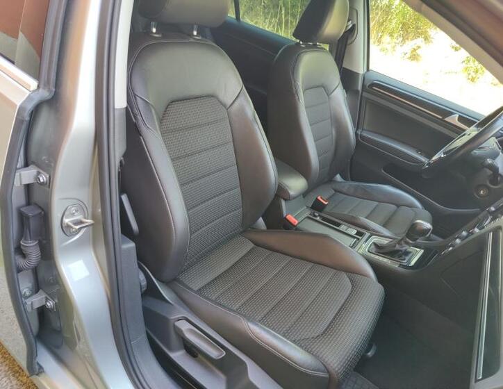 Volkswagen Golf 25