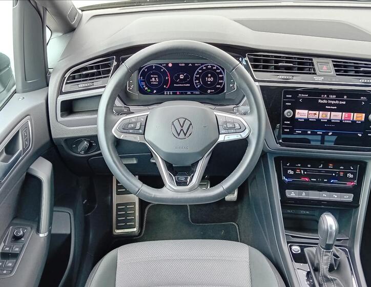 Volkswagen Touran 6