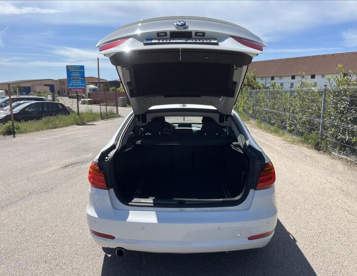 BMW Řada 3 37