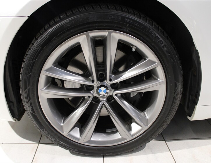 BMW Řada 7 17