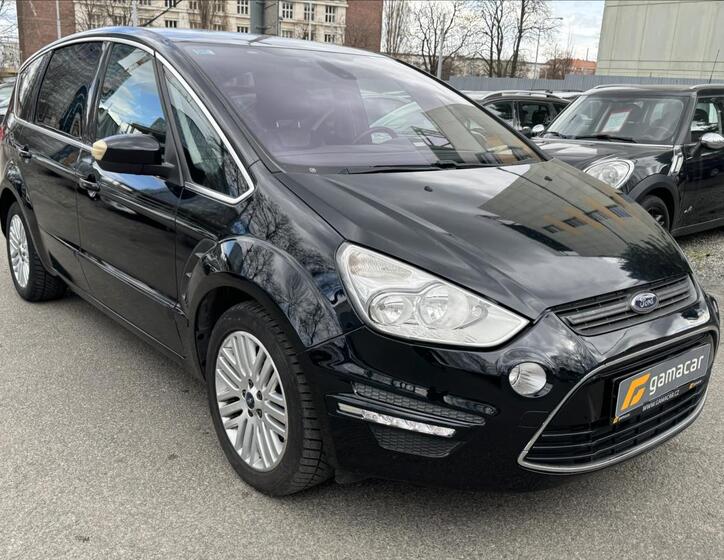 Ford S-MAX 12