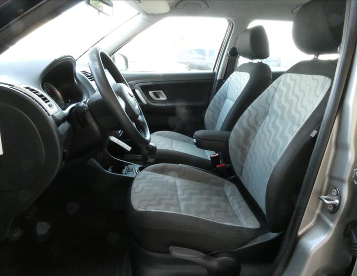 Škoda Fabia 16