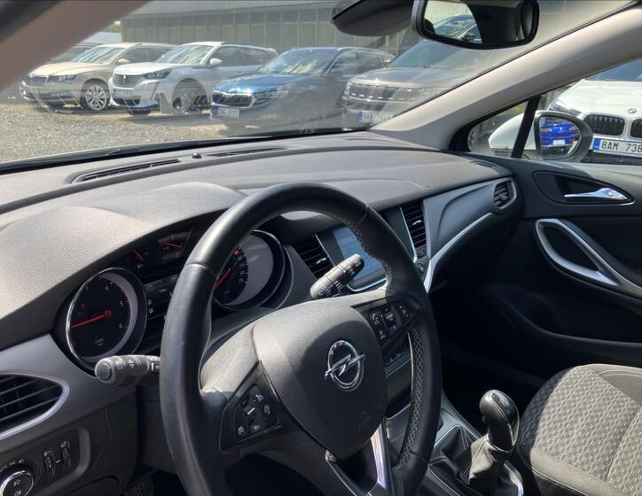 Opel Astra 9