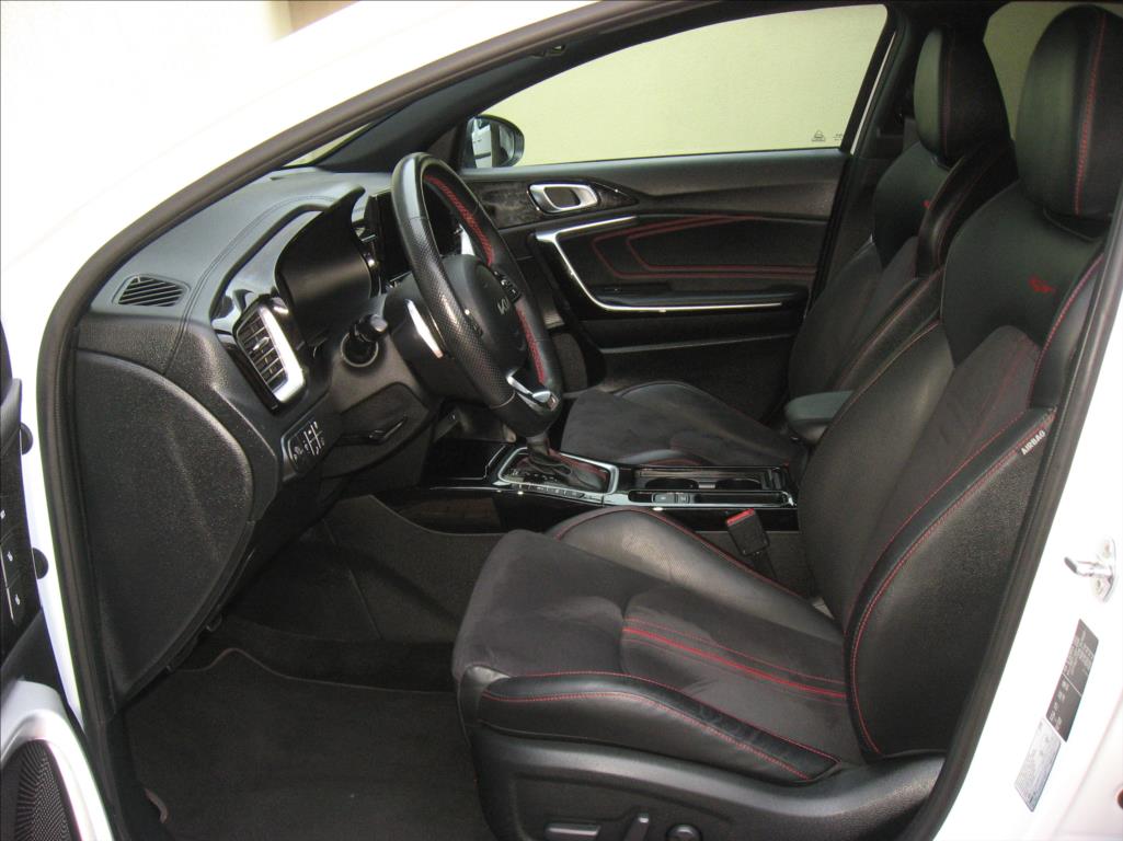 KIA ProCeed