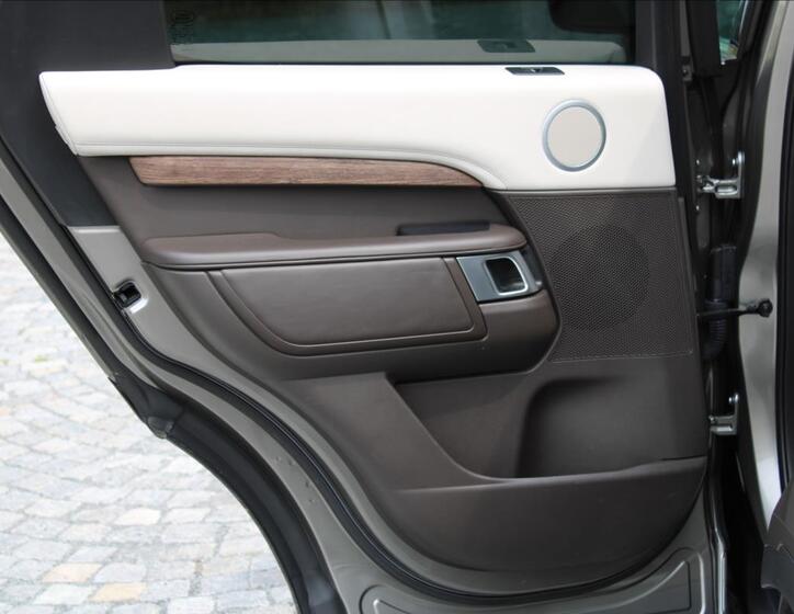 Land Rover Discovery 40
