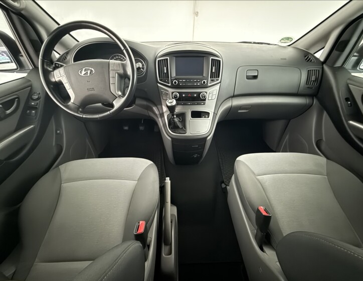 Hyundai H 1 9