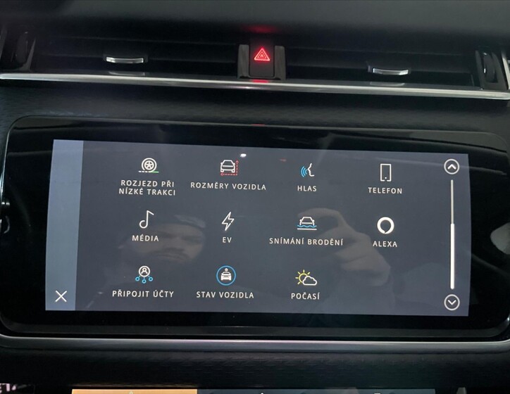 Land Rover Range Rover Velar 16