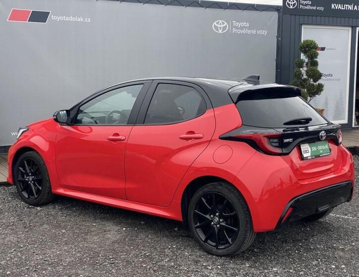 Toyota Yaris 5