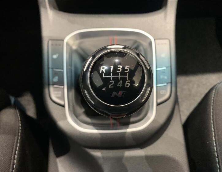 Hyundai i30 19