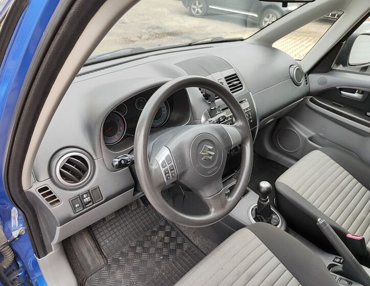 Suzuki SX4 12
