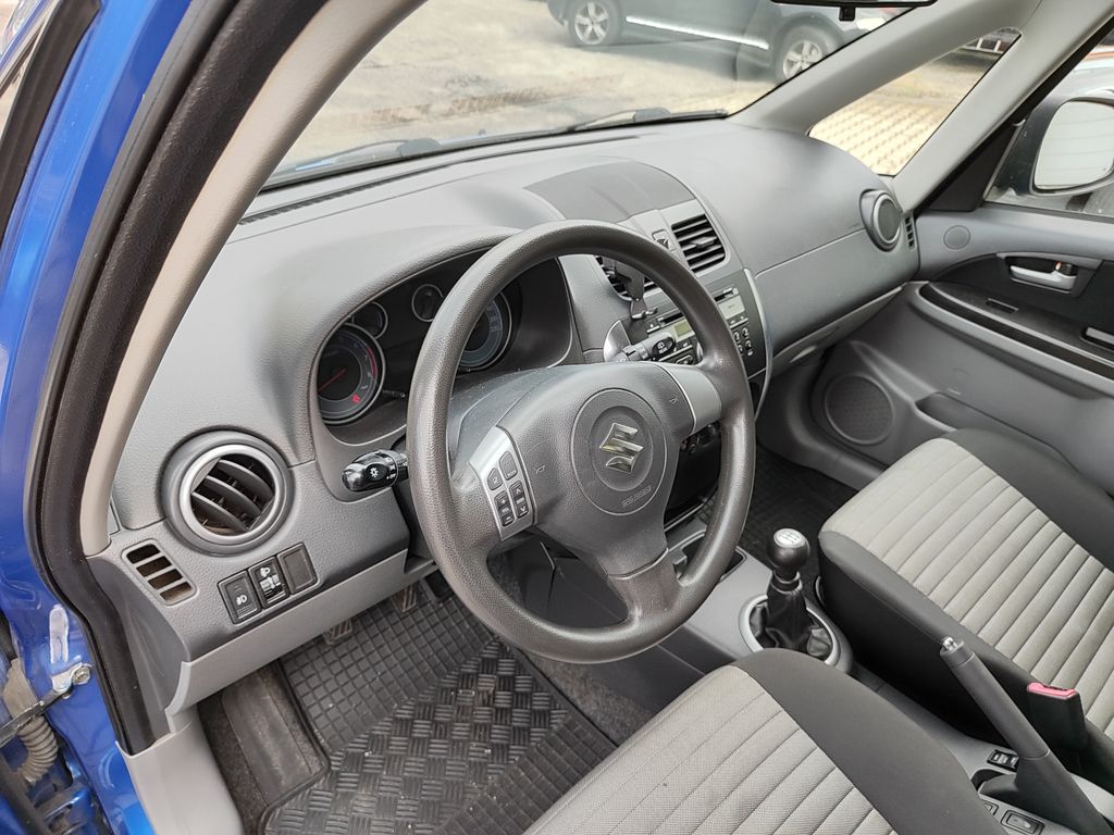 Suzuki SX4
