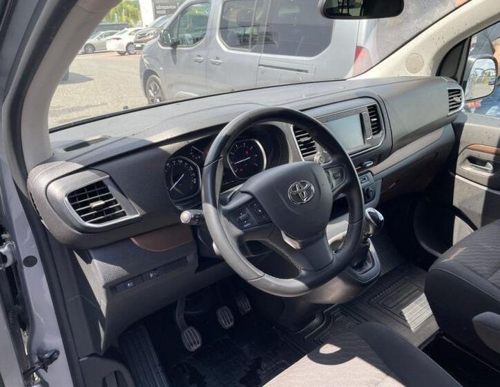 Toyota ProAce Verso 13