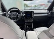 Volvo EX40 10