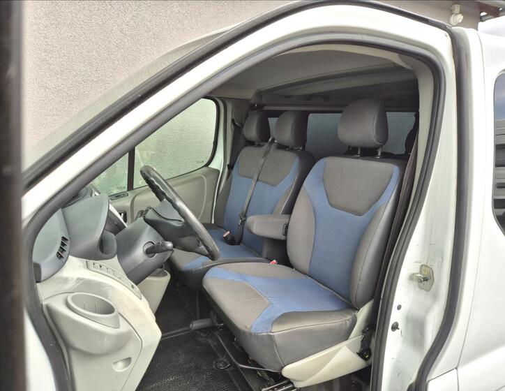 Renault Trafic 13