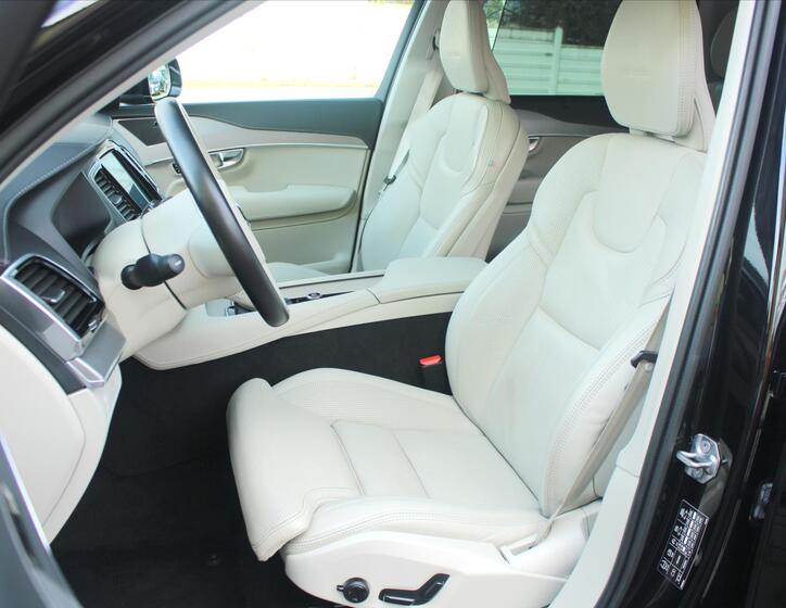 Volvo XC90 8