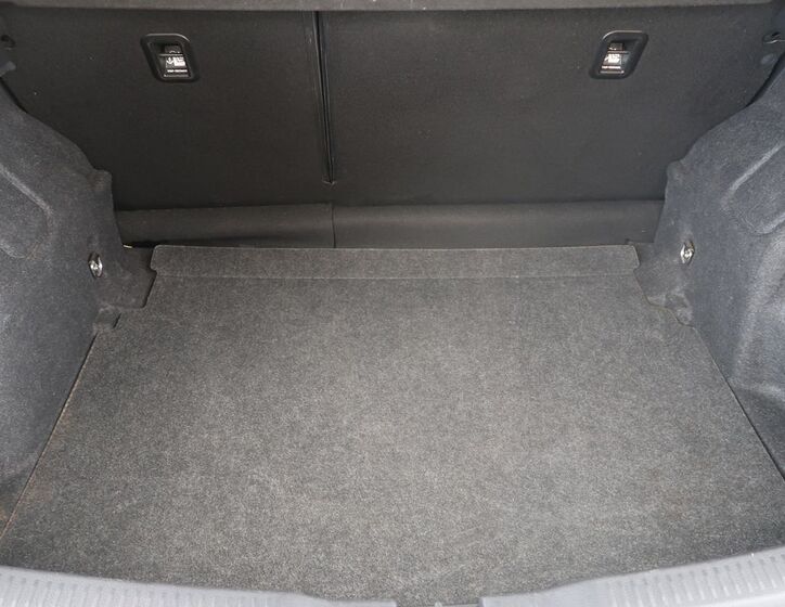 Toyota Auris 11