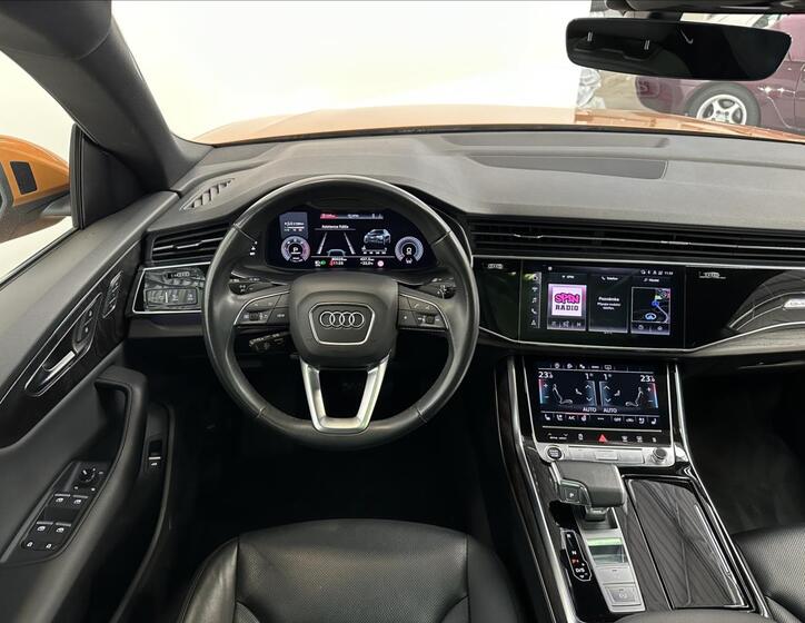 Audi Q8 5