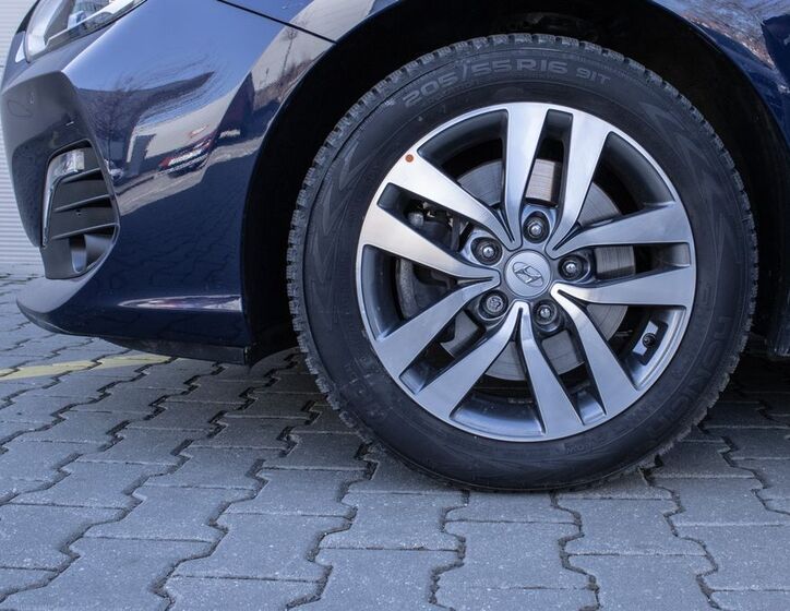 Hyundai i30 25