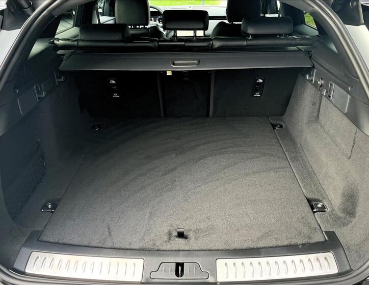 Land Rover Range Rover Velar 4