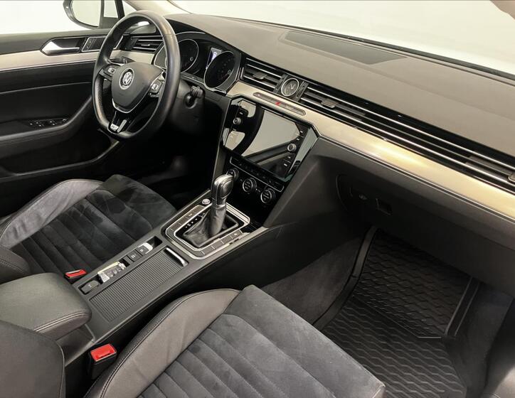 Volkswagen Passat 13