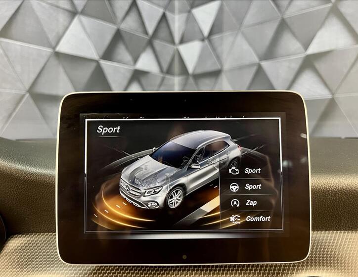 Mercedes-Benz GLA 16