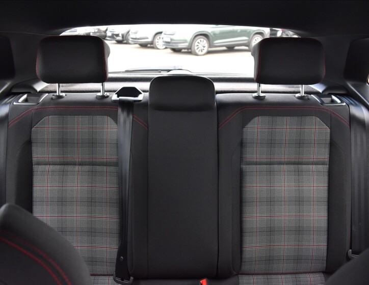 Volkswagen Polo 22