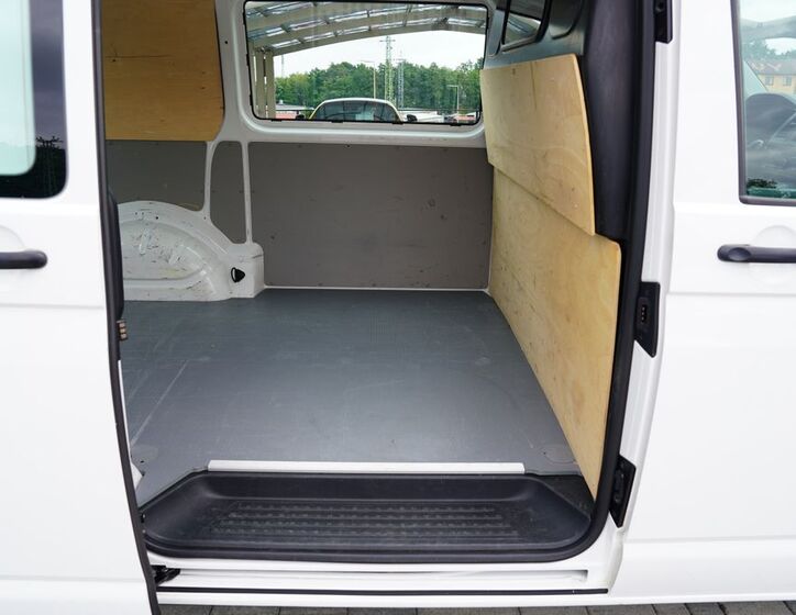 Volkswagen Transporter 16