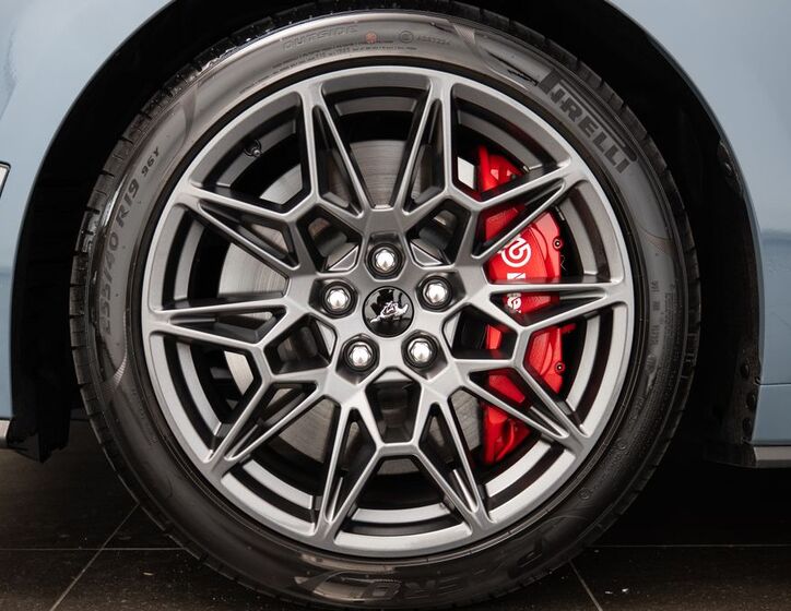 Ford Mustang 18