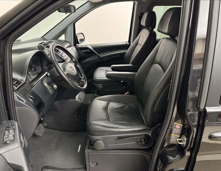 Mercedes-Benz Viano 30
