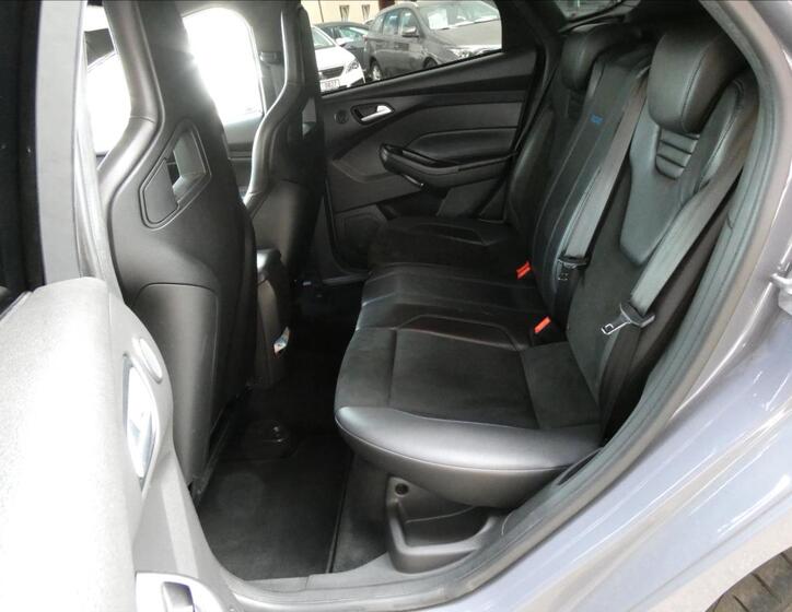 Ford Focus 25