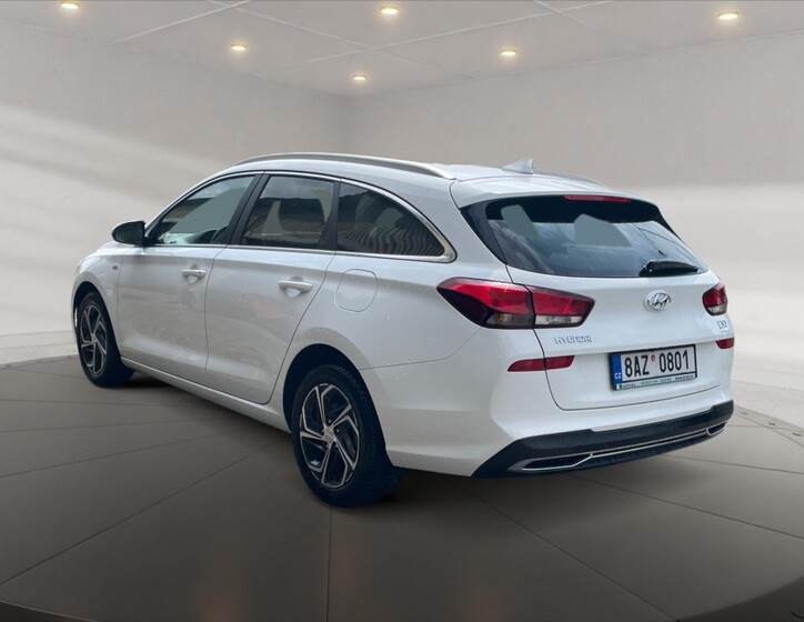 Hyundai i30 4