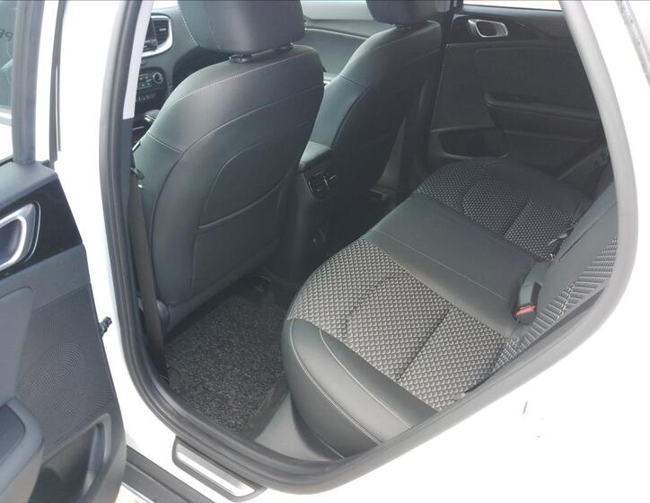 KIA XCeed 6