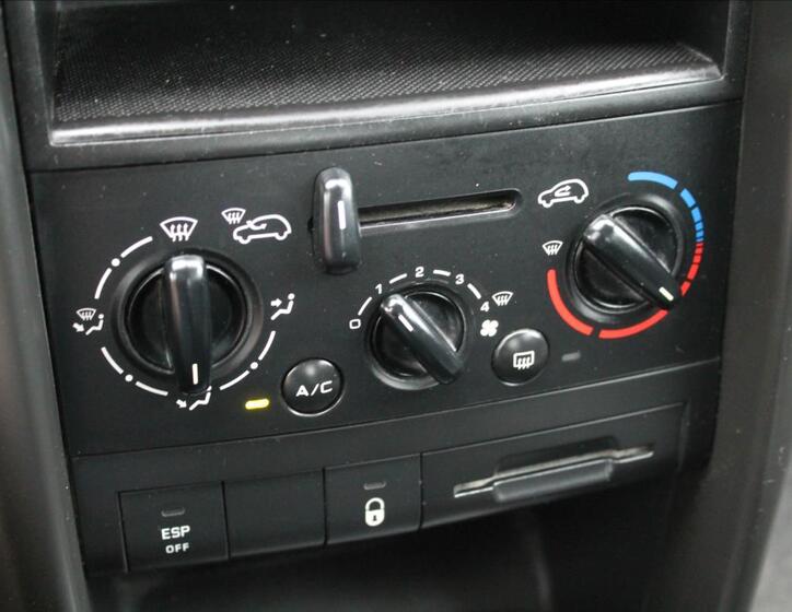 Peugeot 207 14