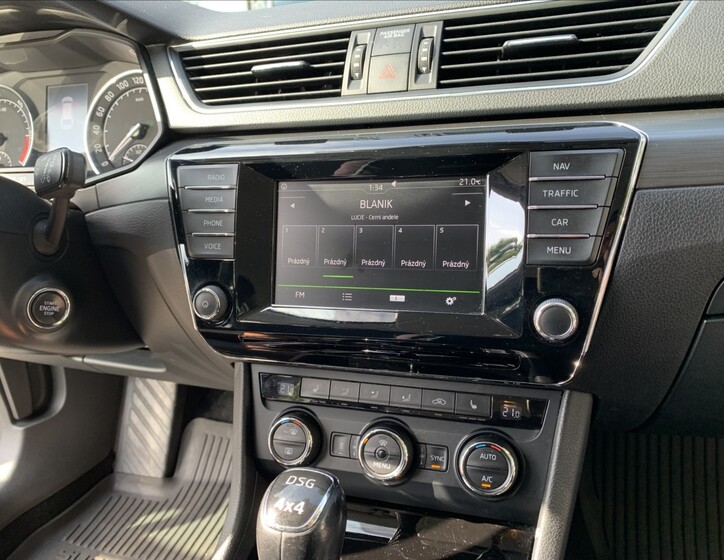 Škoda Superb 18