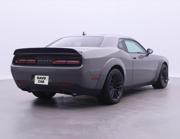 Dodge Challenger 7